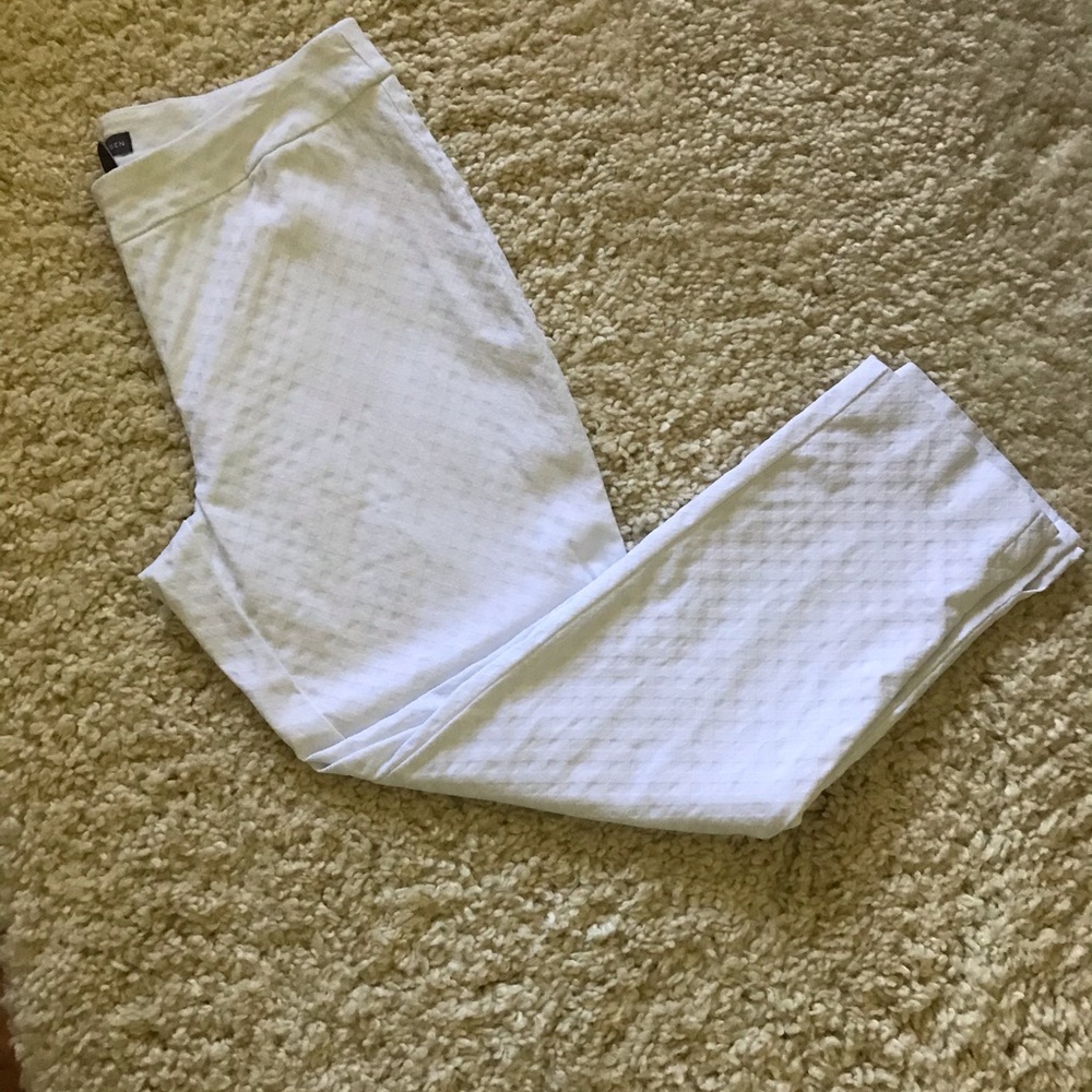 White ankle pants.
